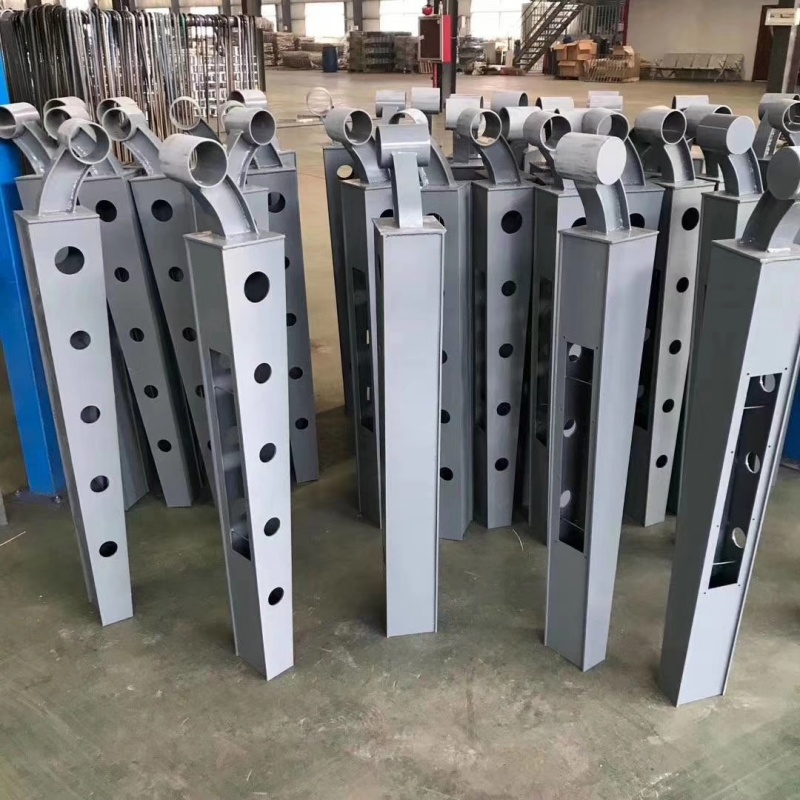 守護水域安全 雨湖、湘鄉、韶山河道護欄的專業制造與創新研發